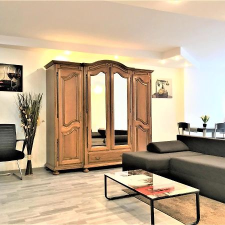Large Apartment In Ultra-Central Location براشوف المظهر الخارجي الصورة